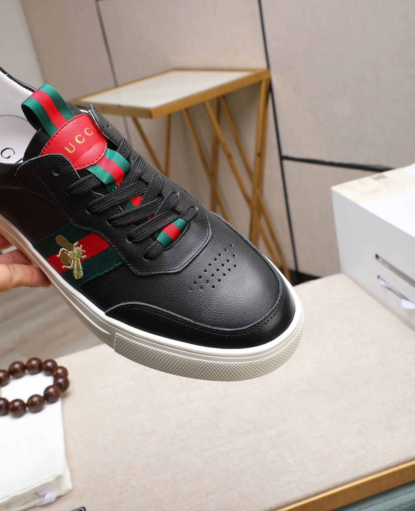 Men's shoes 💰460 GUCCI🔍🔍The latest models are on sale at the same time at the counter. Original calfskin imported from Italy, genuine leather lining, (high-end, extravagant, and classy) with exquisite workmanship. Soles: Original soles specially provided by the original factory. ⚠Exclusive double-layer movable molded soles are super comfortable⚠. Photos of the real thing🎬The real thing is even better🔍🔍"High quality·Follow the order" Code number 38-44